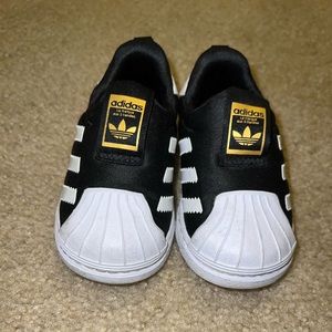 Toddler adidas superstar